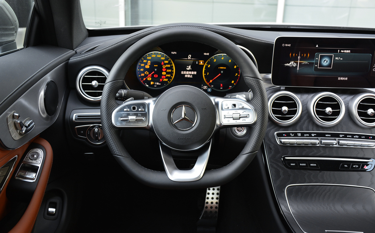 你会放弃燃油车选择新能源汽车吗,奔驰c级和宝马3系奥迪a4l怎么选