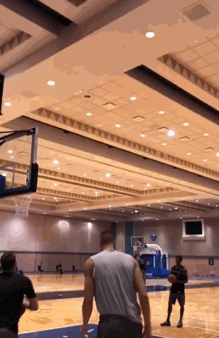 东契奇夸张投篮,秀儿东契奇投篮集锦