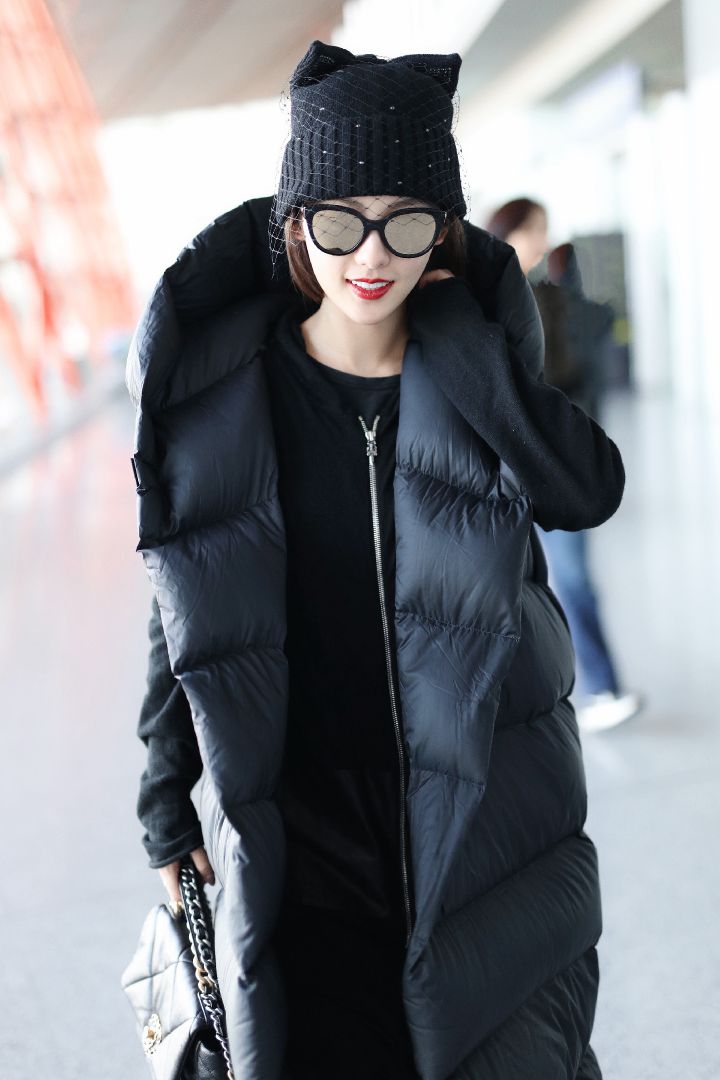 张嘉倪在跑男的完美身材,张嘉倪身材状态极好尽显优雅大气