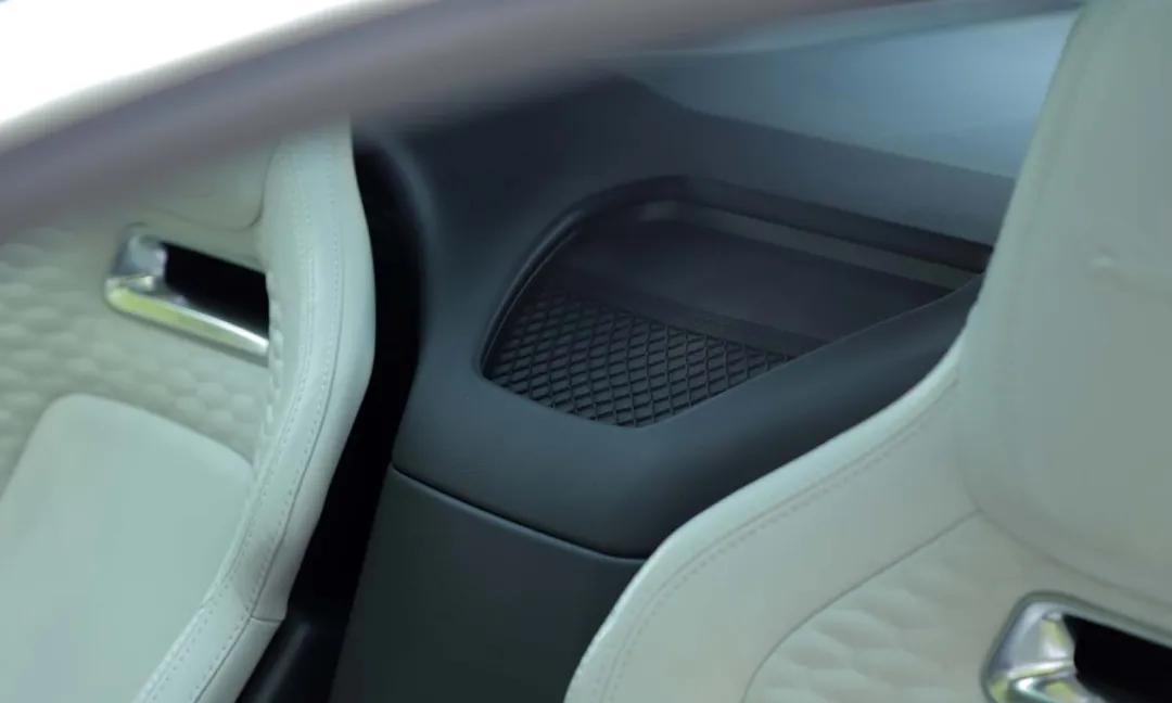 捷豹f-typevs保时捷718s宝马z4,2018款3.0t捷豹f-type现车