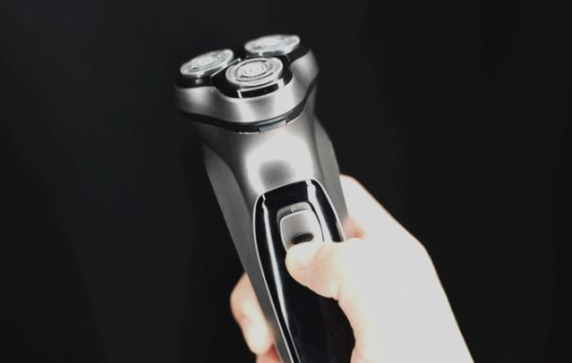 小米旋转双刀头剃须刀评测,小米剃须刀三头