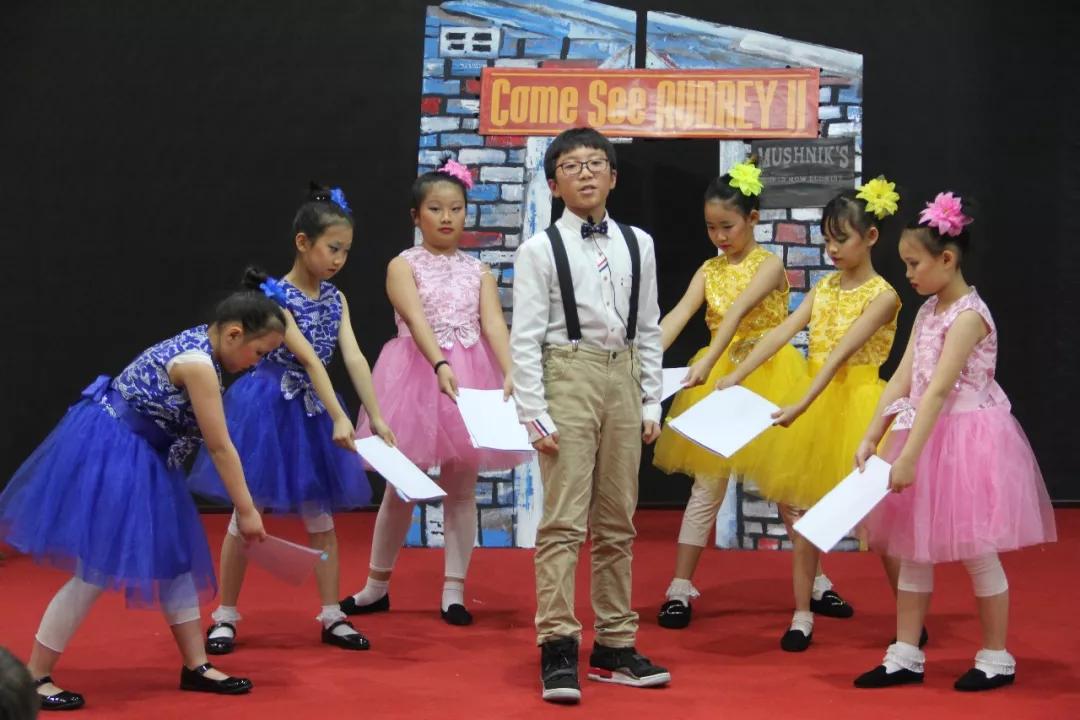 让你瑟瑟发抖地捧腹大笑/力迈中美国际学校卡文特“绿魔先生”