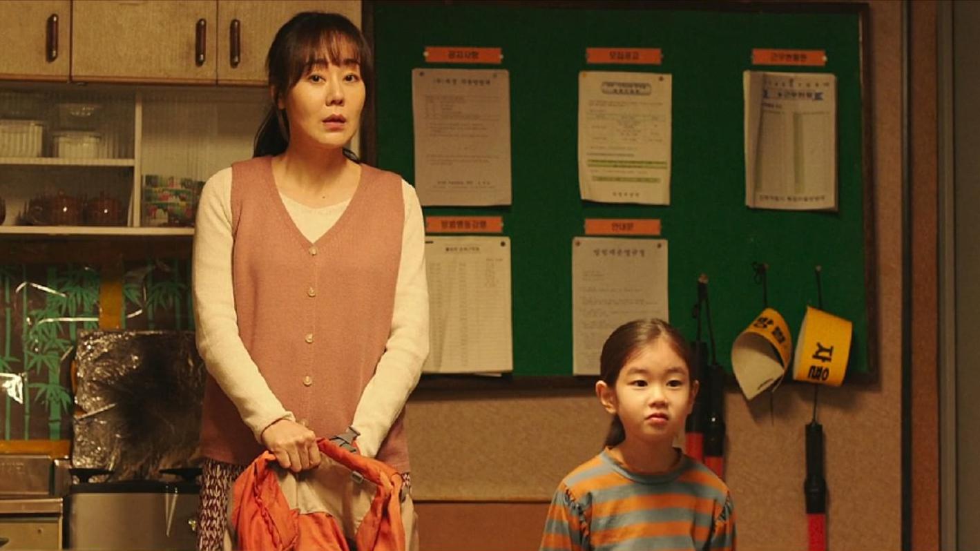 一上映就夺得韩国电影票房冠军，赶超《阿凡达》的纪录，不容错过