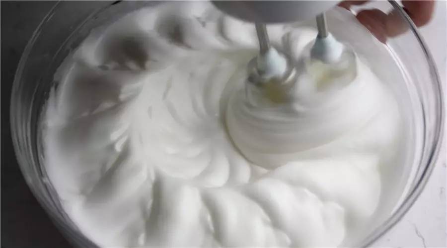 烘焙知识打发蛋清为什么要加盐,烘焙知识打发蛋白