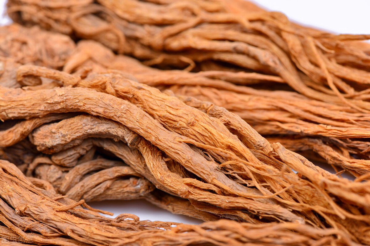 当归放这么多味道不重吗,当归放多了是苦味还是甜味