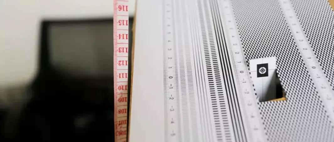 尼康定焦镜头35f1.8跑焦吗,镜头跑焦的原因有哪些呢