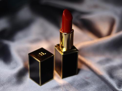 tf红管16落樱甜情口红试色,tf口红哪个档次