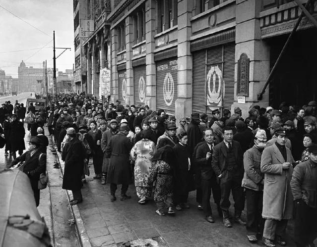 战火中的日本人有多惨？小学生都要当苦力