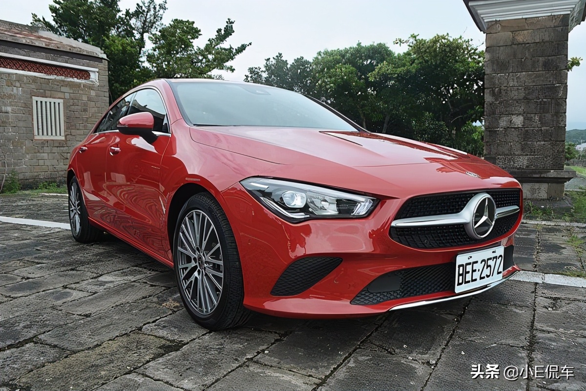 奔驰cla200动感和时尚的区别,新款奔驰cla200试驾视频
