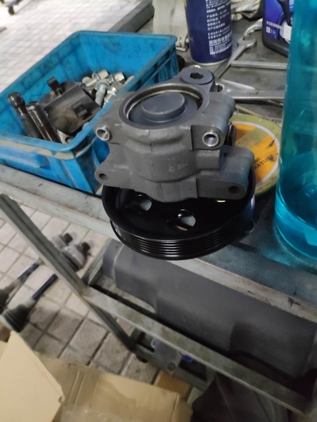 修理工修车失误导致车辆受损,修理工维修中犯了大错