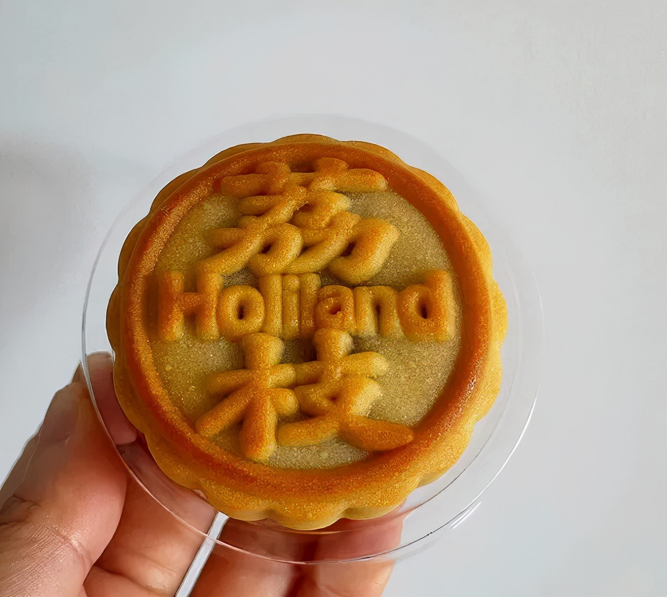 高价还断货的宇宙月饼、排长队买的医院月饼：中秋不宜