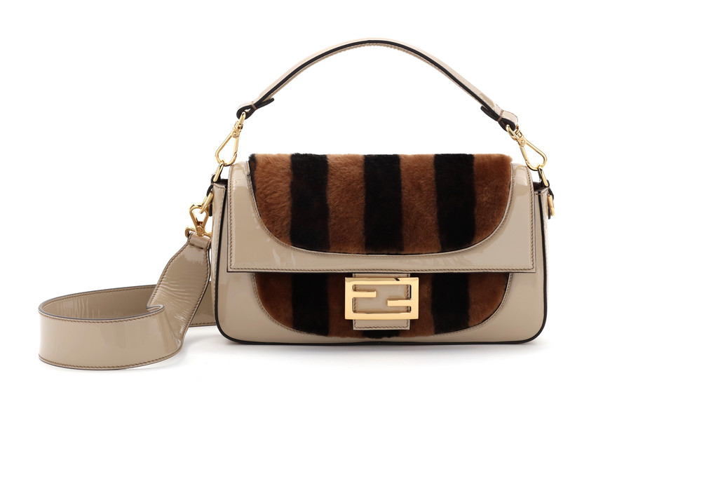 瑞莎套卡尔FENDI毕业作逛街买包撇老公霸气喊:我自己来