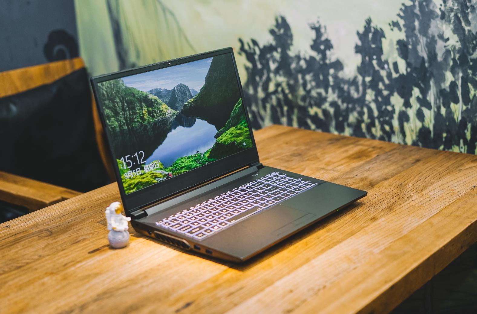 炫龙m7-e8s3怎么样,炫龙m7e6s3优缺点