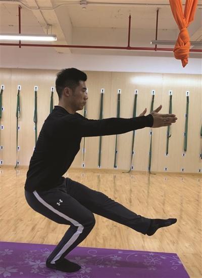 跑步脚踝上方10公分疼痛,跑步脚踝肿痛怎么消除