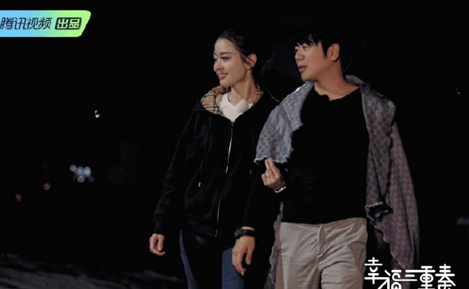 吉娜郎朗结婚时穿的旗袍,吉娜郎朗穿旗袍