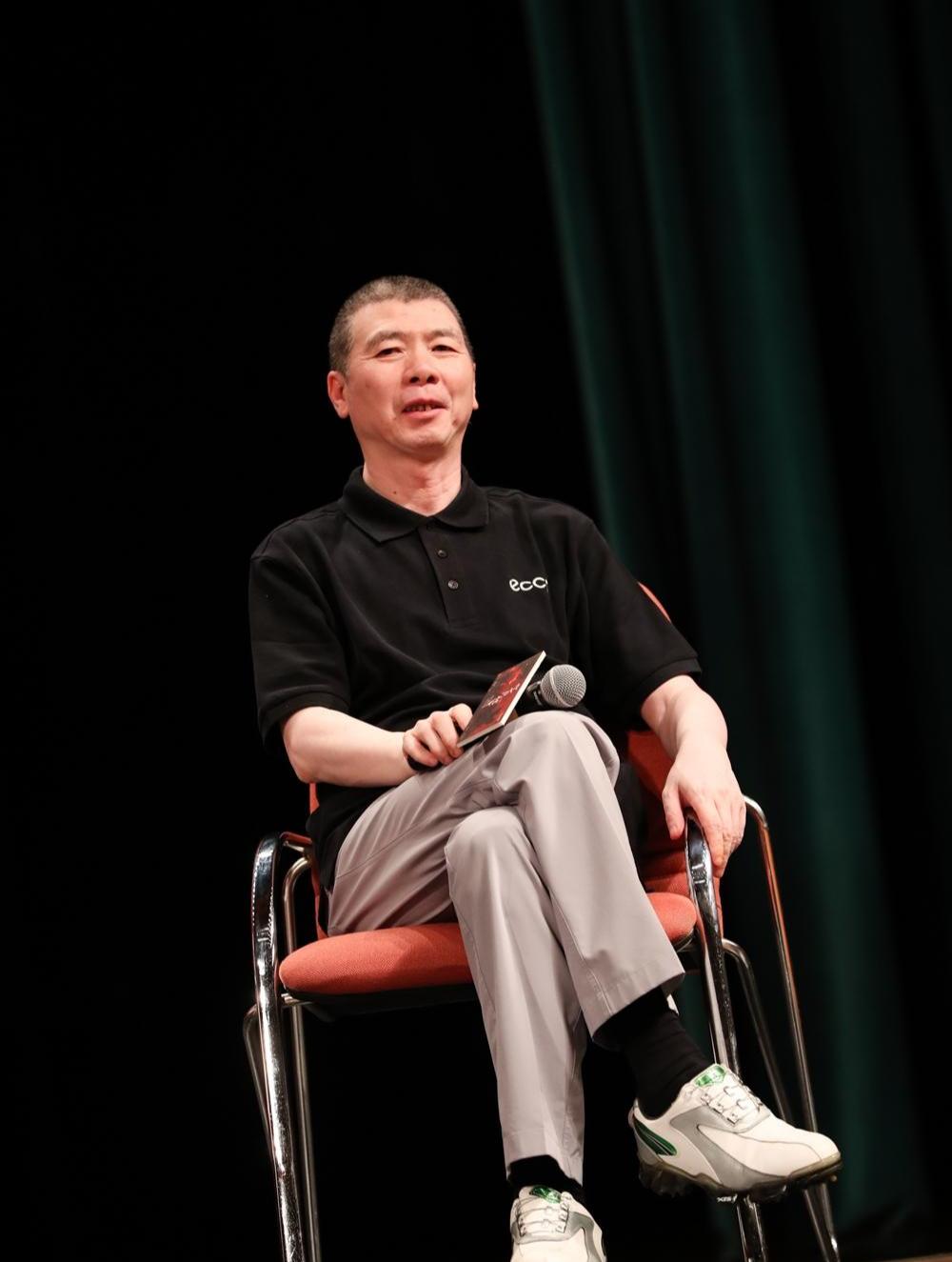 冯裤子与冯小刚的关系,冯小刚为什么叫冯裤子真相揭秘