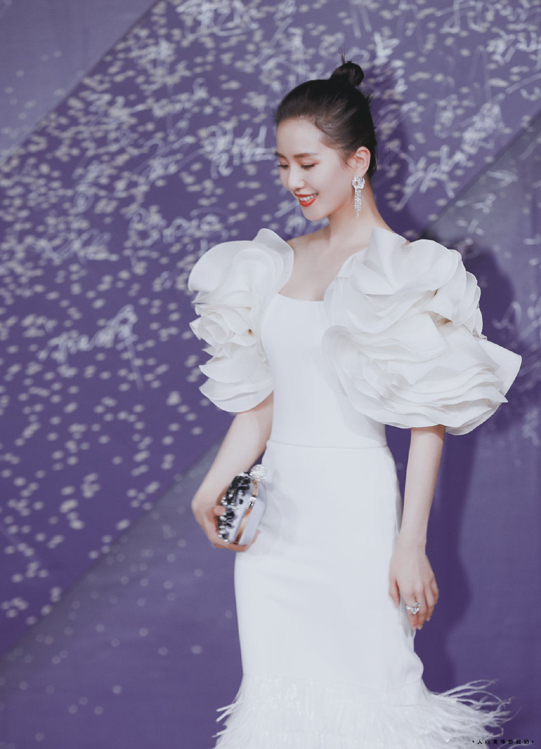 耳环怎么搭好看,耳环怎么搭出高级感