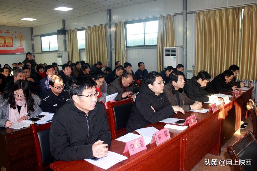 蒲城爱心捐赠物资,爱心企业给大荔捐赠物资