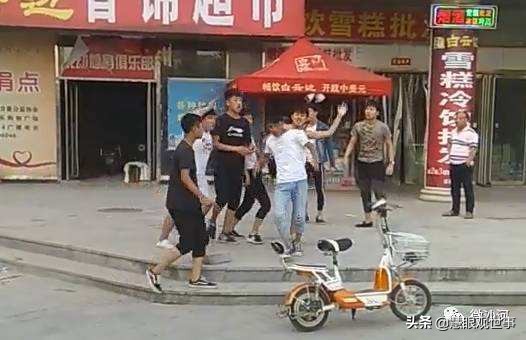 《侯海洋基层风云》中战斗的友谊:赵海和李酸酸串连