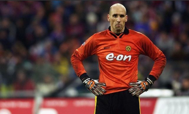 因为个子太高,天才前锋踢了12年守门员,画画位置成就传奇生涯