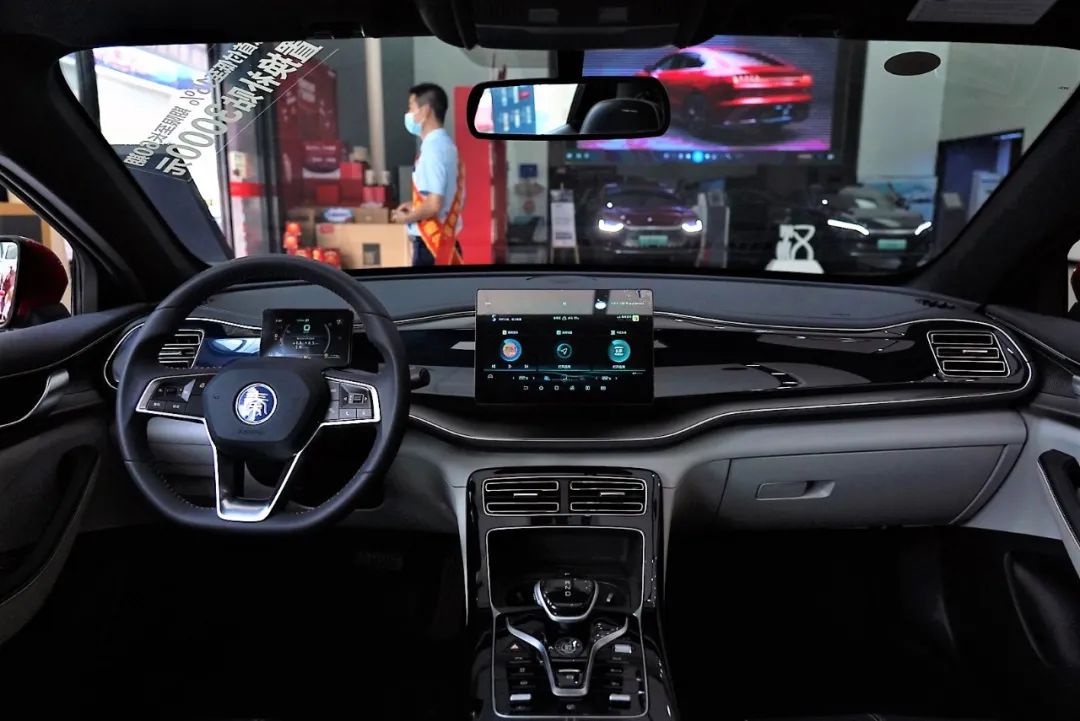 比亚迪秦plusdmi冠军版驾驶感受,比亚迪秦plusdmi纯燃油加速测试