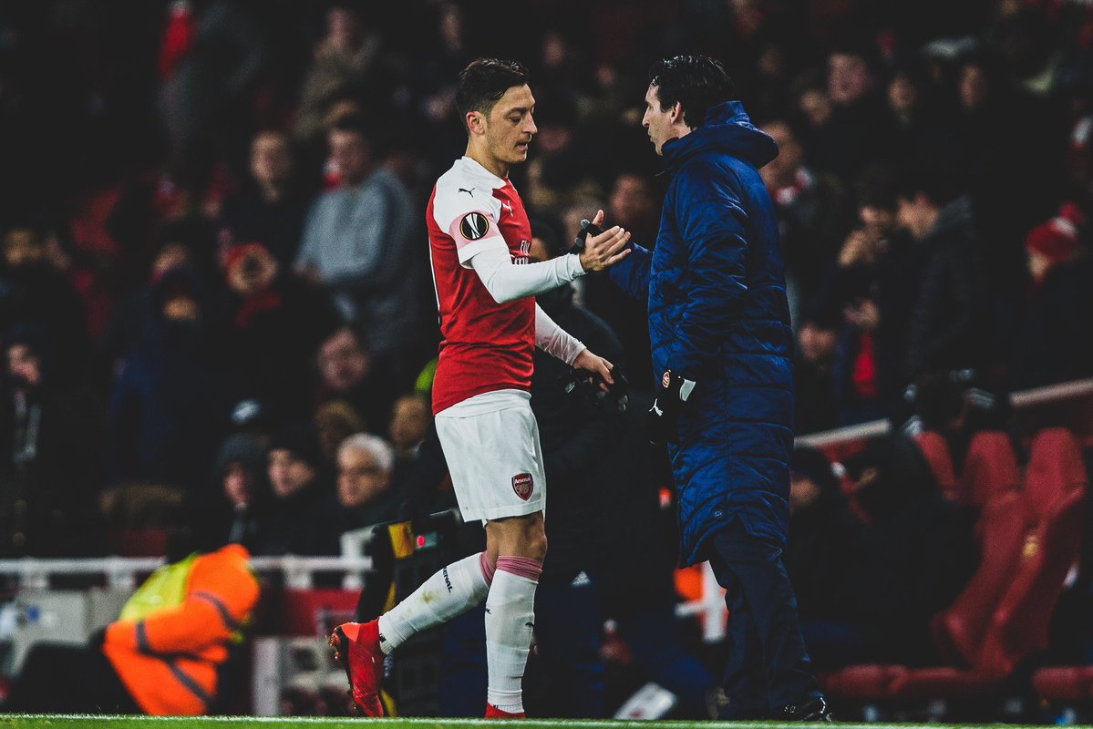 阿森纳3-1厄齐尔,阿森纳vs利物浦足球单挑