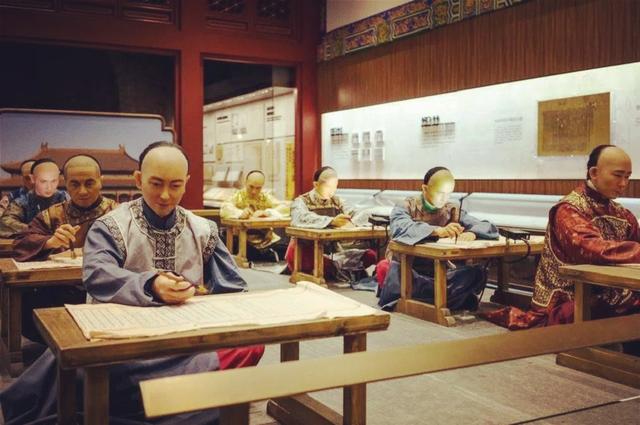 秀才进士分别能当什么官,古代的秀才举人进士是什么级别