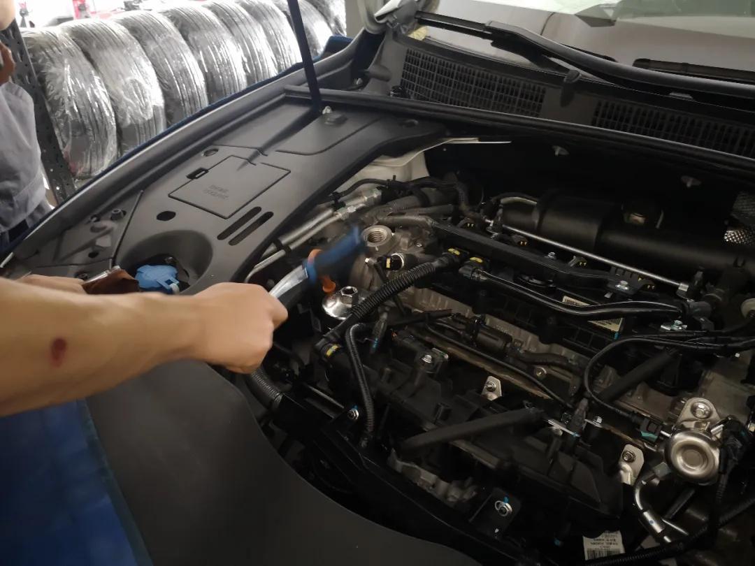 10万买吉利博越够吗,价格最高的一款吉利博瑞