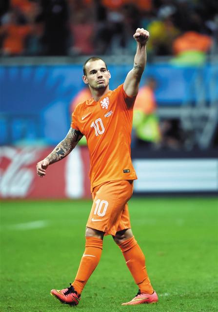 欧洲目前十大足球明星,荷兰十大足球巨星阵容