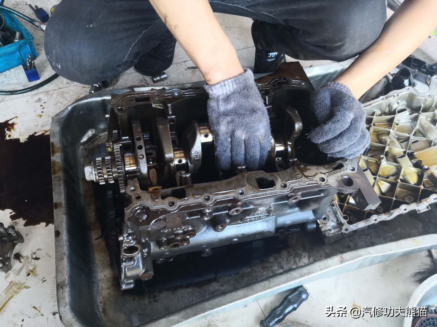 2017款途观丝绸之路1.8t烧机油吗,途观2015款1.8t四驱豪华版烧机油