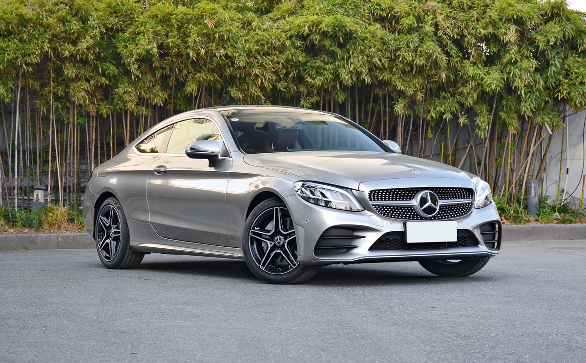 你会放弃燃油车选择新能源汽车吗,奔驰c级和宝马3系奥迪a4l怎么选