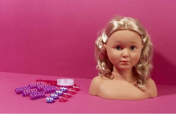 小孩长得越来越像玩偶,孩子长得像玩具