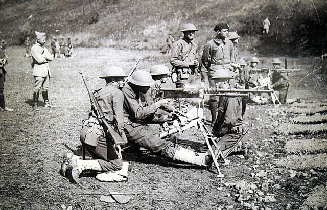 哈奇开斯重机枪和九二式重机枪,哈奇开斯1914式重机枪实弹射击