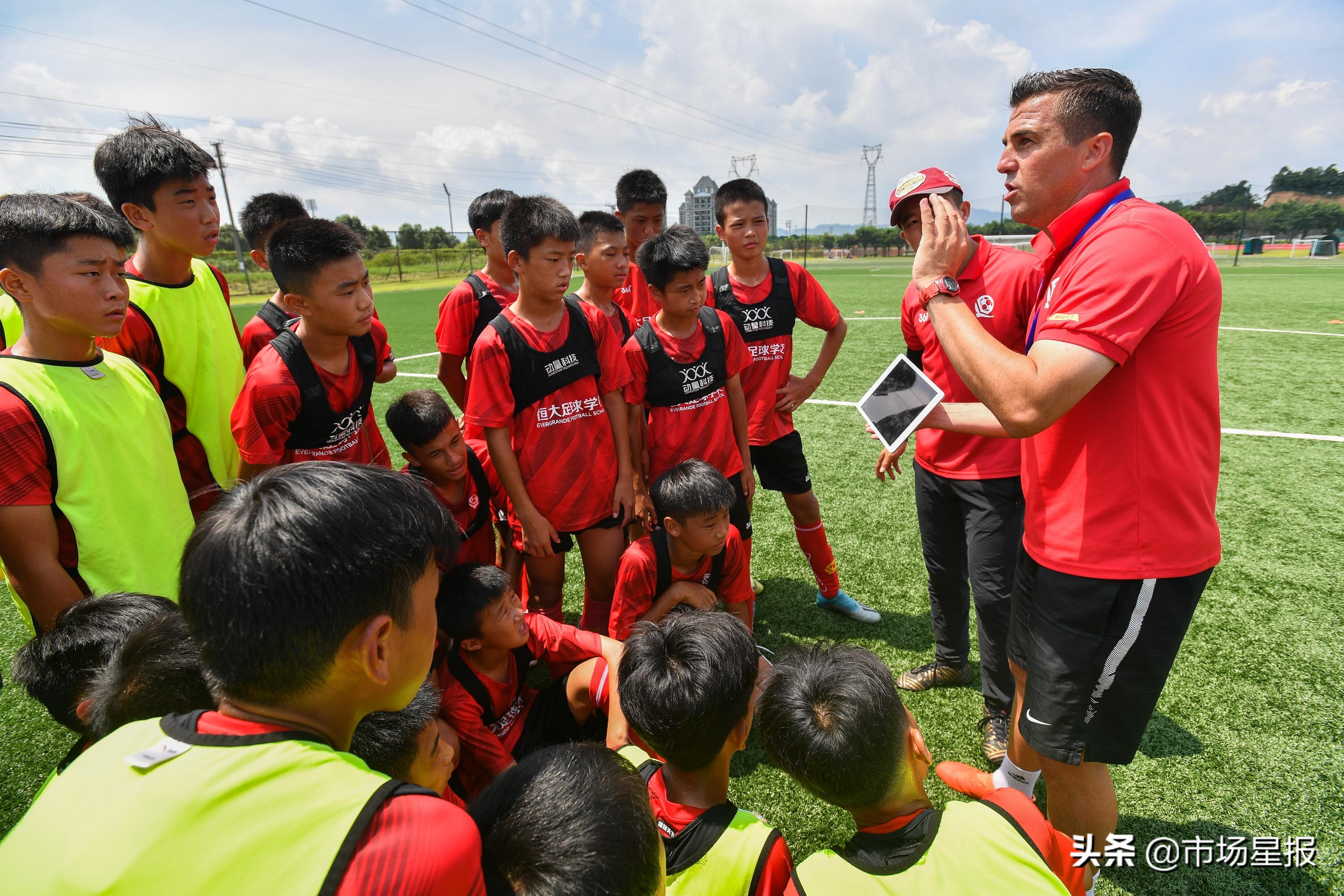 恒大足球对中国的贡献,中国足球靠恒大
