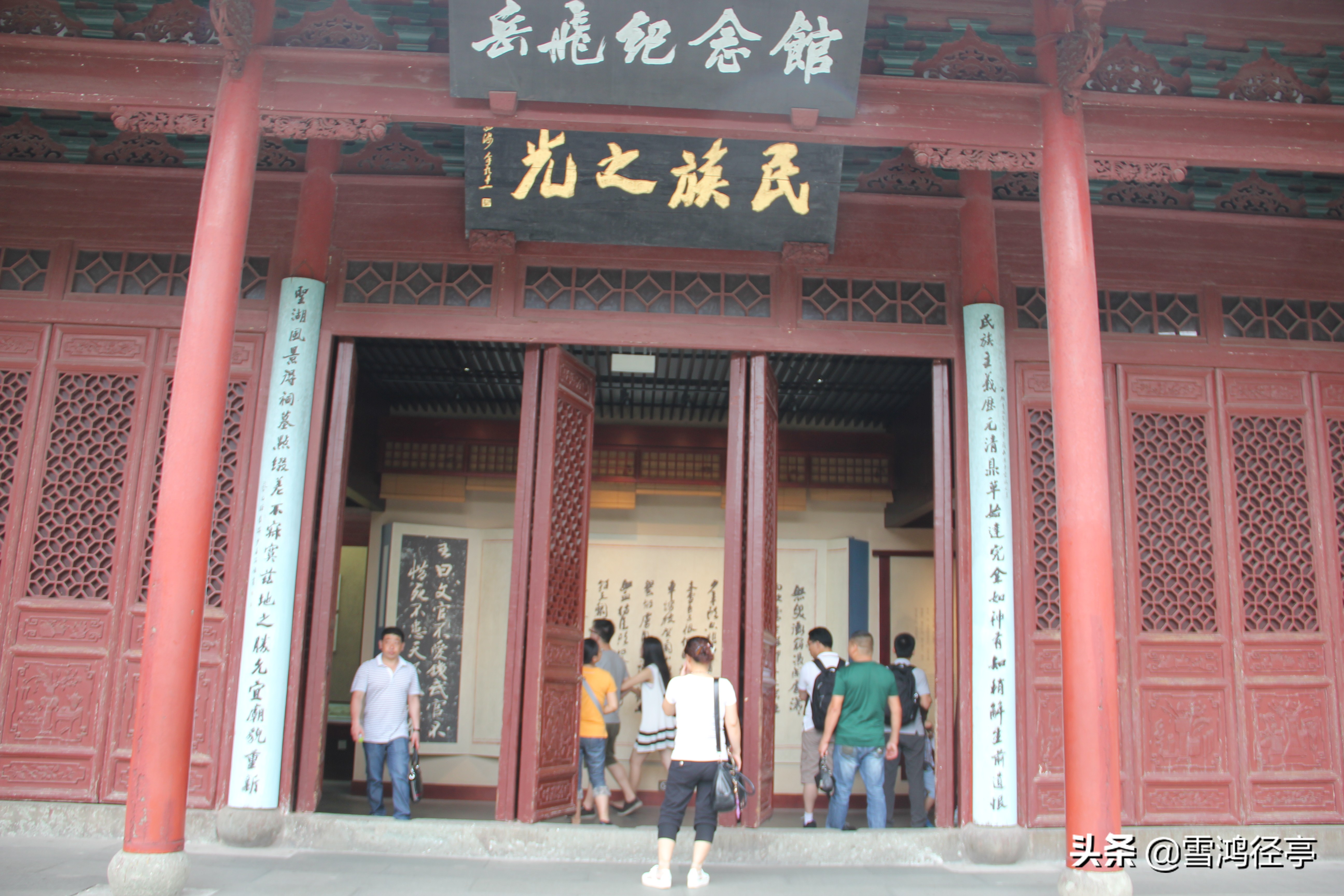 文臣不爱钱武臣不惜死相似的句子,文臣不爱钱武臣不惜死的翻译