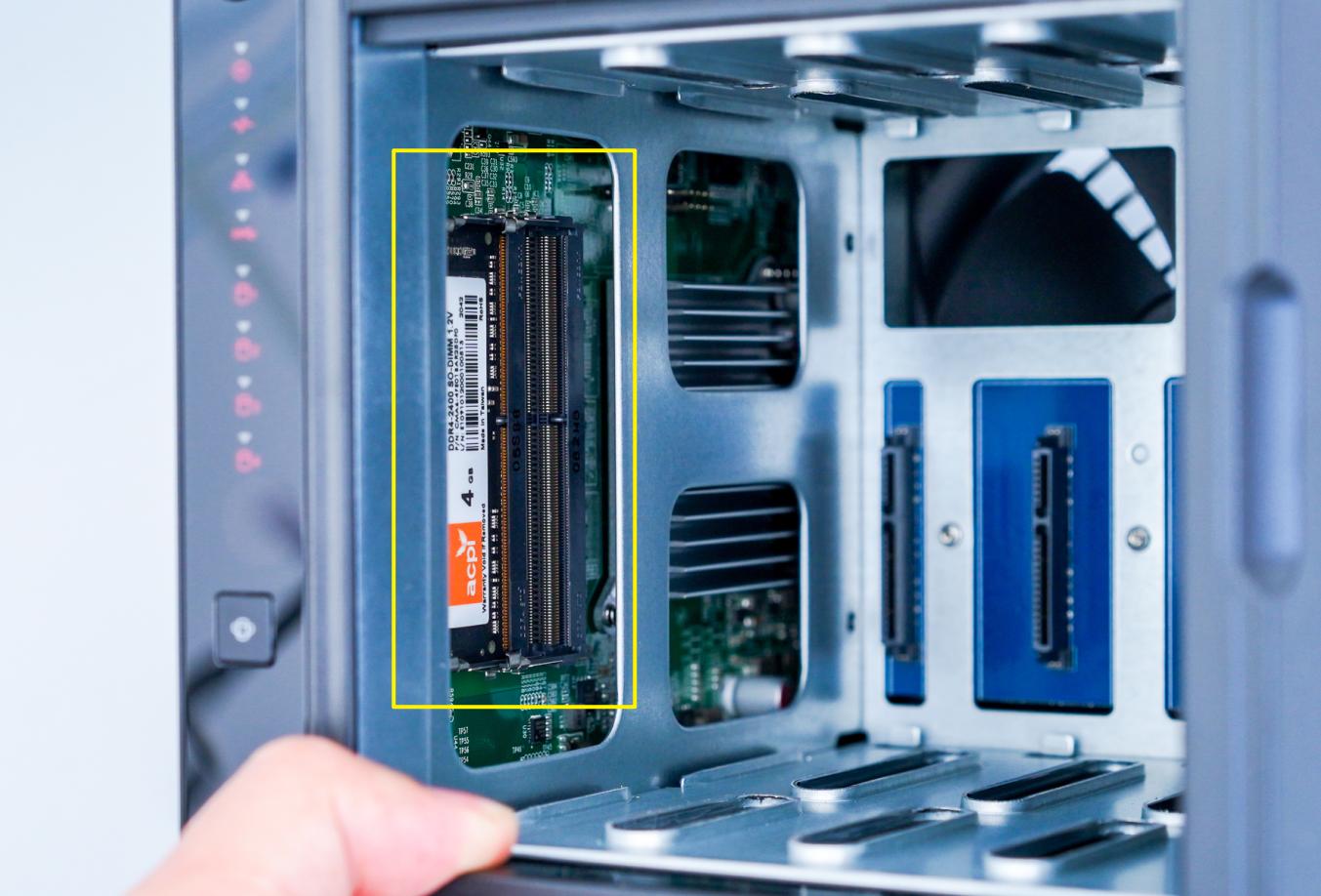 更适合家用的NAS：爱速特AS5304T体验测评，J41252.5GbE网口！