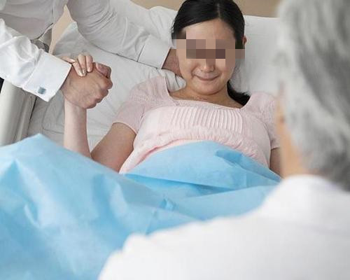 “悬垂肚”有多糟心？十有八九要剖腹产，还有这些生理尴尬在等待