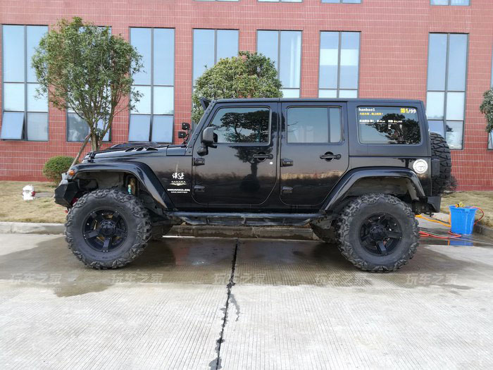 牧马人撒哈拉不升高改轮胎,牧马人2021款撒哈拉四门版落地价