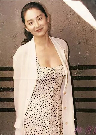 林青霞早年短发照片,林青霞早年穿搭太美了