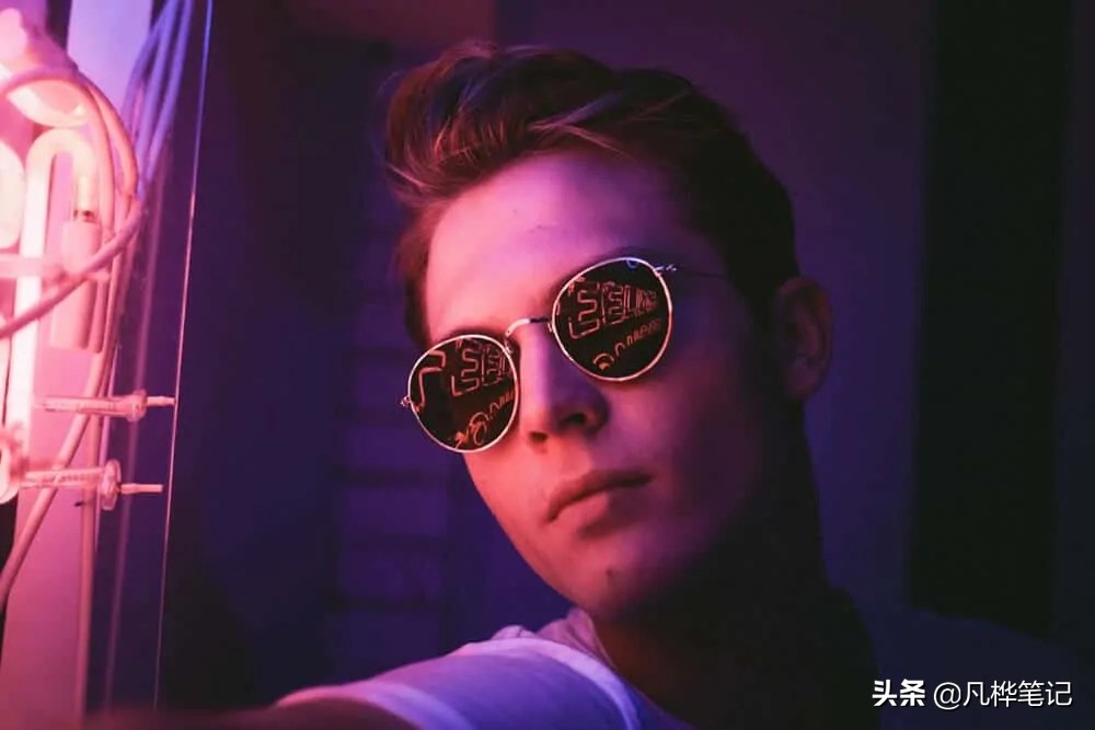 霓虹灯摄影:拍摄霓虹灯的最佳技巧