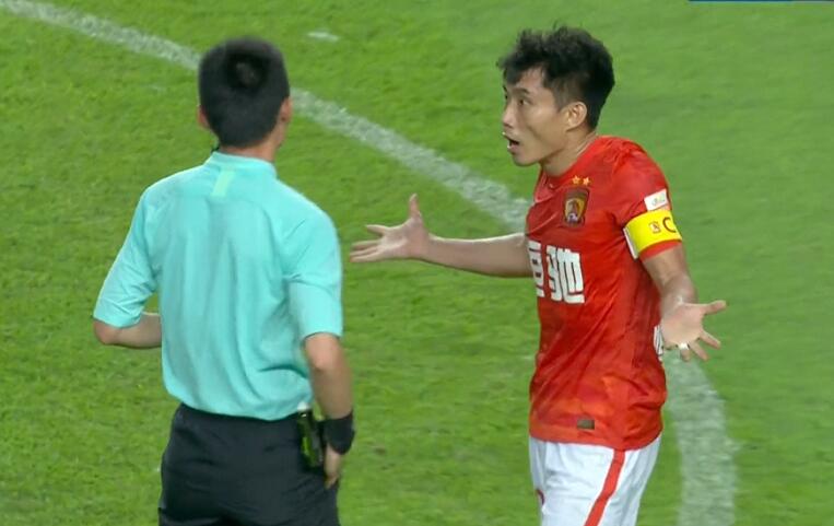 中超裁判郑智近况,郑智中超争议判罚