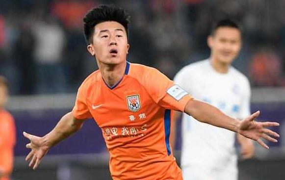 杨立瑜在恒大踢什么位置,中国足球杨立瑜