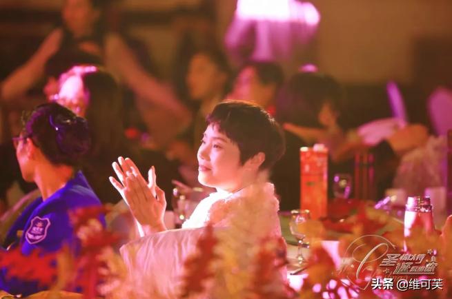 “圣情以待﹒诞愿维你”,把所有的美好送给你