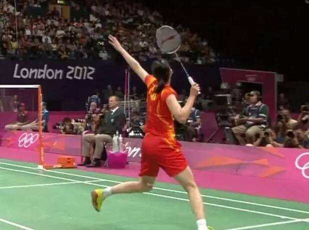 羽毛球挥拍技巧以及注意事项,羽毛球引拍挥拍技巧