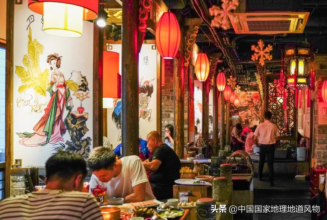 成都是一个安逸的地方吗,成都是个挺安逸的城市