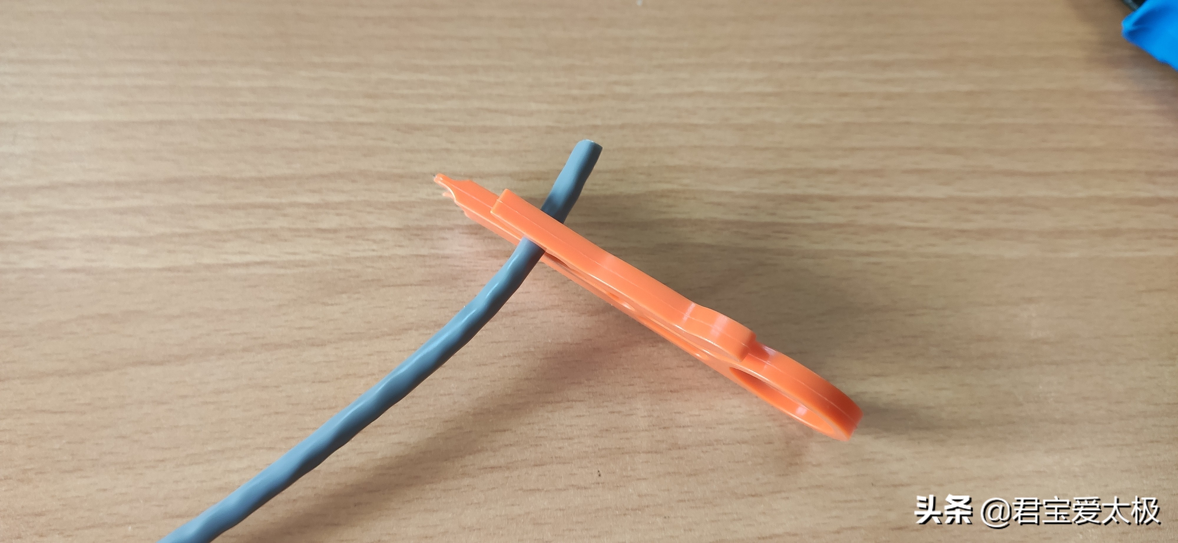 如何自己安装网线的水晶头,超五类网线做水晶头教程