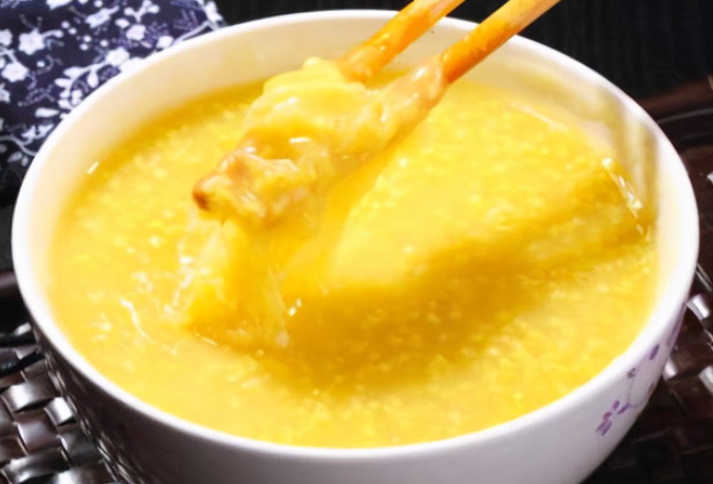 小米粥如何熬出米油又软烂,熬小米粥要不要撇去浮沫