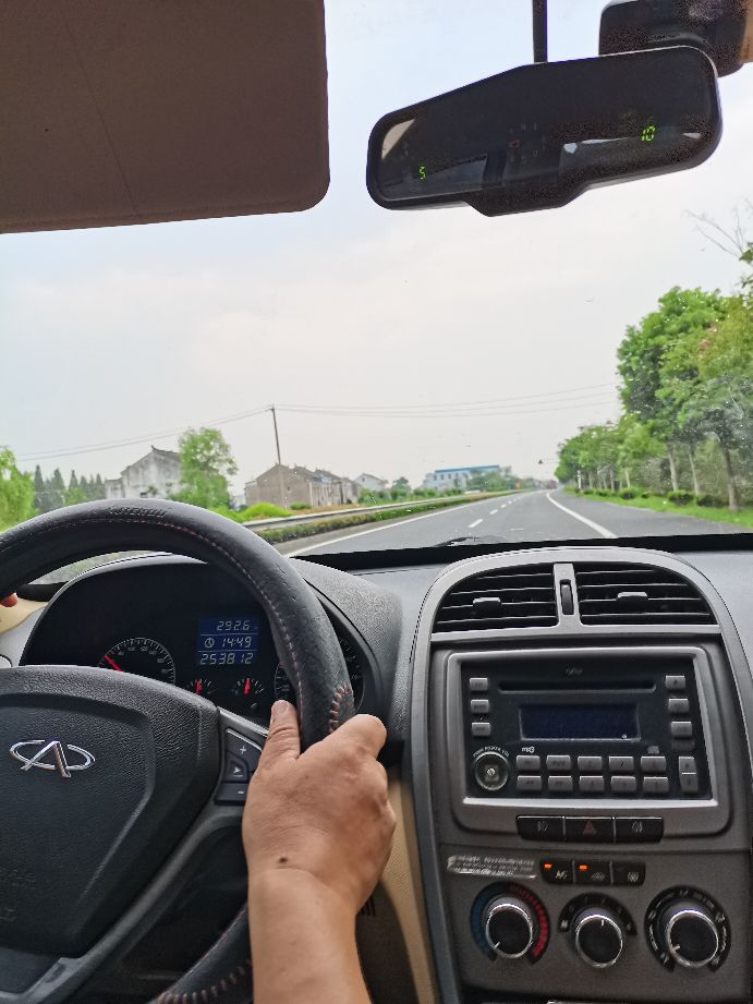 开了10万公里的奇瑞瑞虎3值多少钱,开了九年的奇瑞瑞虎还能值多少钱