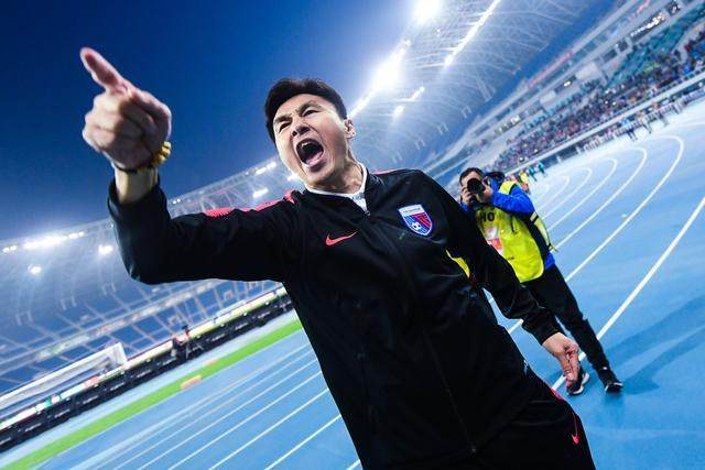 敢和伊布对峙的4个人,伊布和梅罗差距