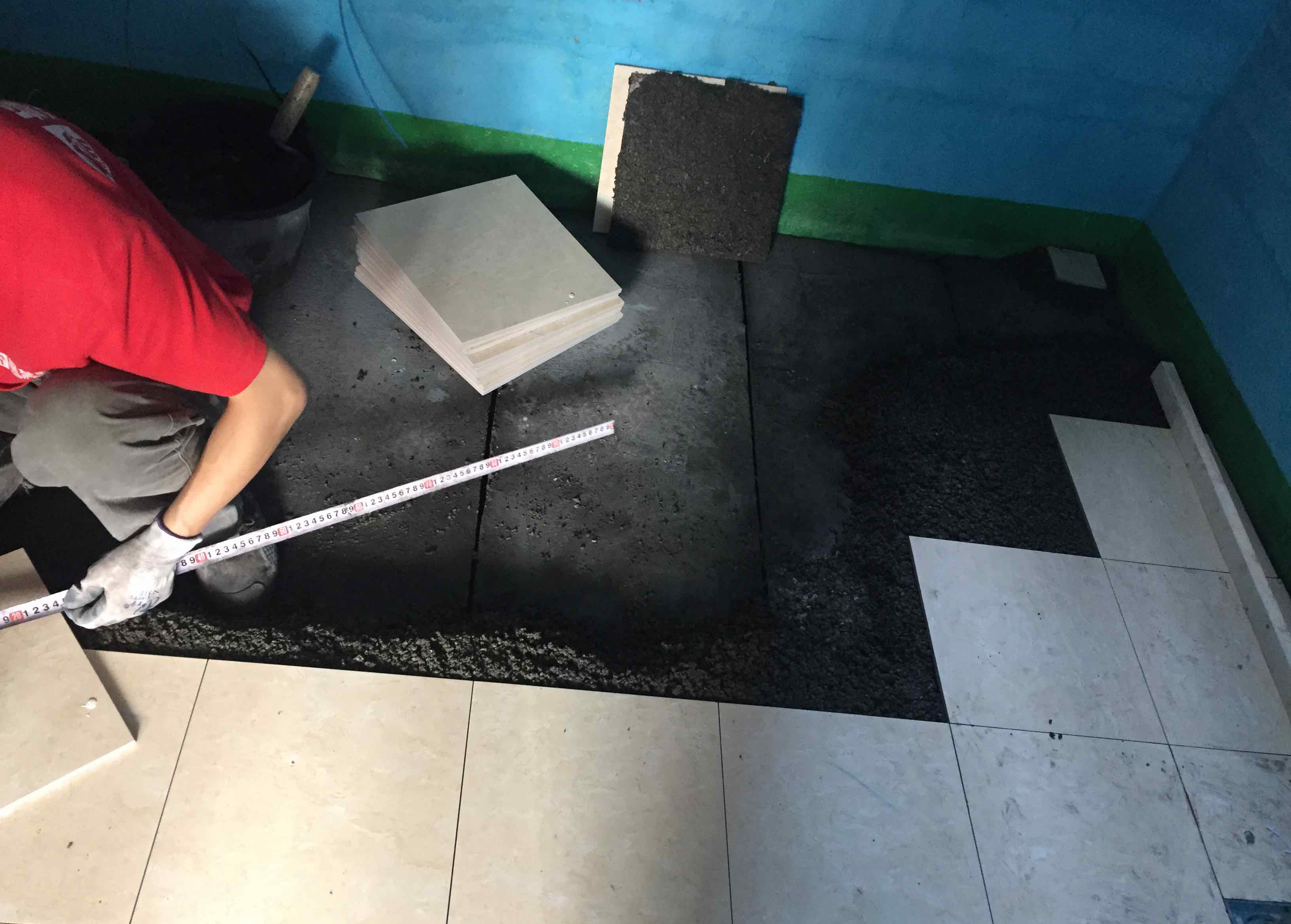 铺瓷砖水泥砂浆好还是瓷砖胶好,水泥砂浆与瓷砖背胶哪个合适